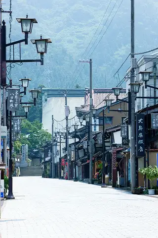 画像:八日町通り